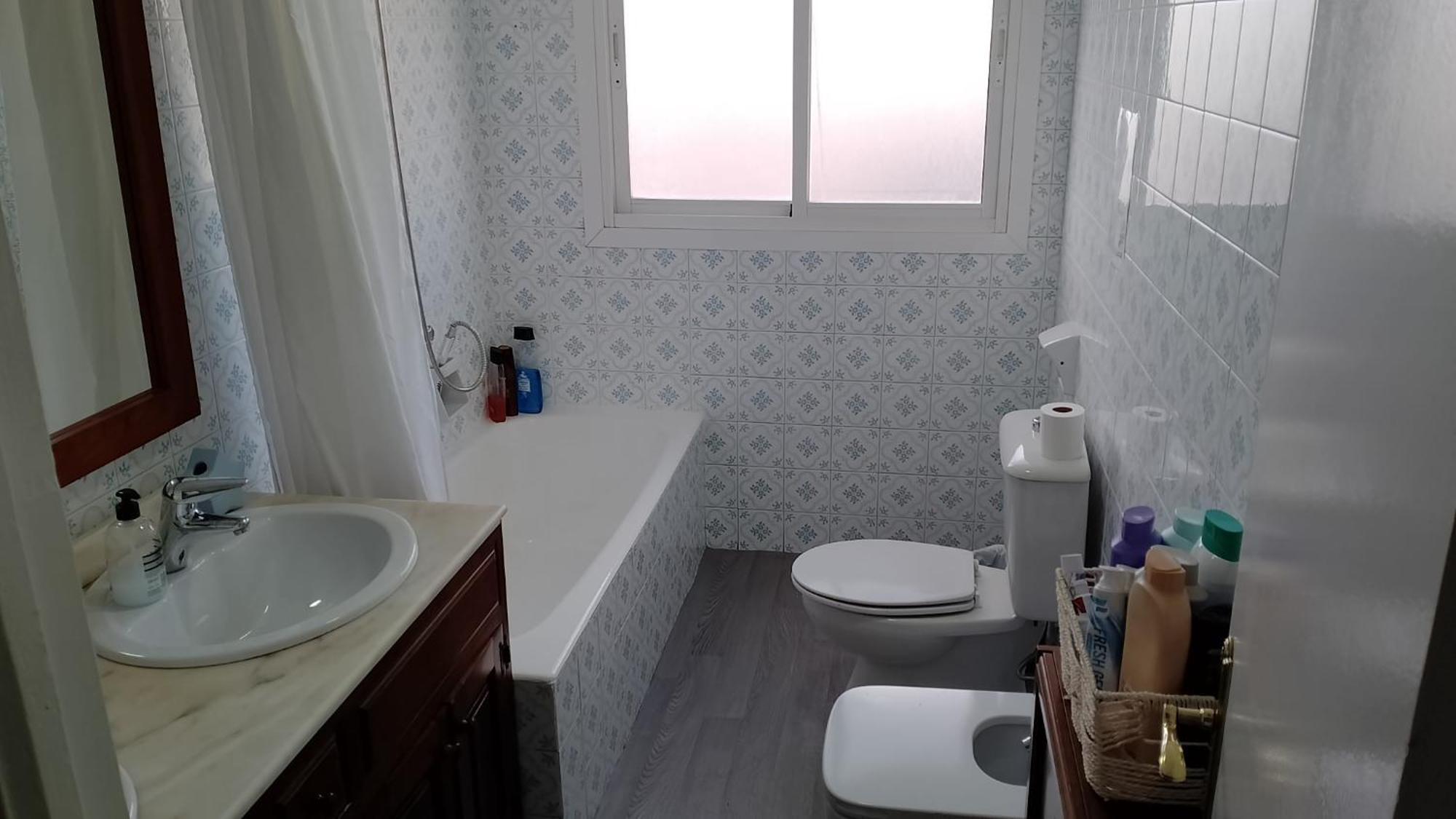 Habitacion Privada Centro Malaga Cerca Tren Maria Zambrano Y Playa Muy Buena Conexion Wifi Exterior photo